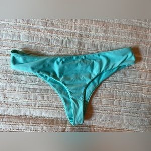Midori whale tail in Aruba large NWOT